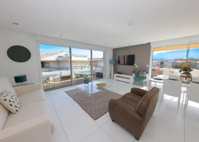 Aparthotel Azzurra Calvi (Corsica)