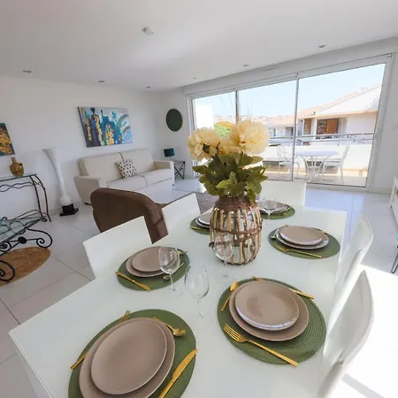 Ξενοδοχείο με διαμερίσματα Azzurra Καλβί