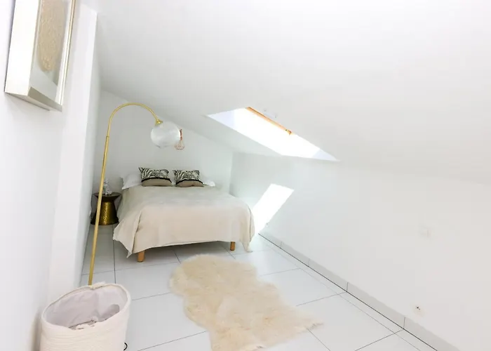 Azzurra شقة فندقية 4*